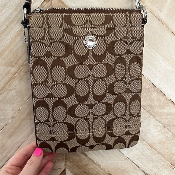 Coach Hampton Signature Swingpack Crossbody Bag Vintage Y2K - Picture 6 of 9